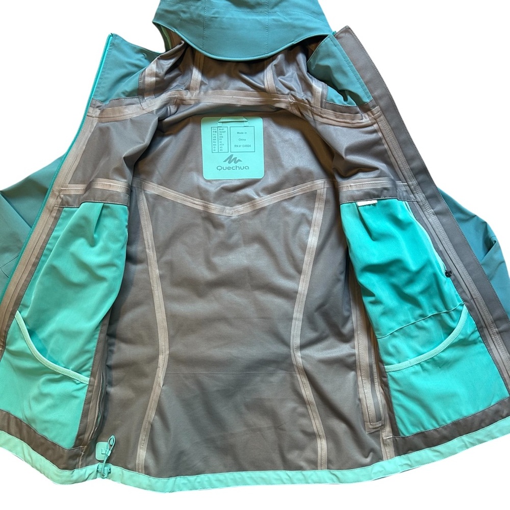 NEW Quechua | MH500 Lightweight Waterproof Hiking Jacket - Picture 11 of 16